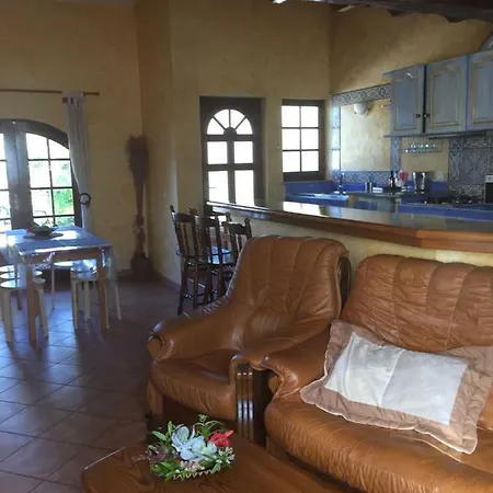 Quinta Forum アパート